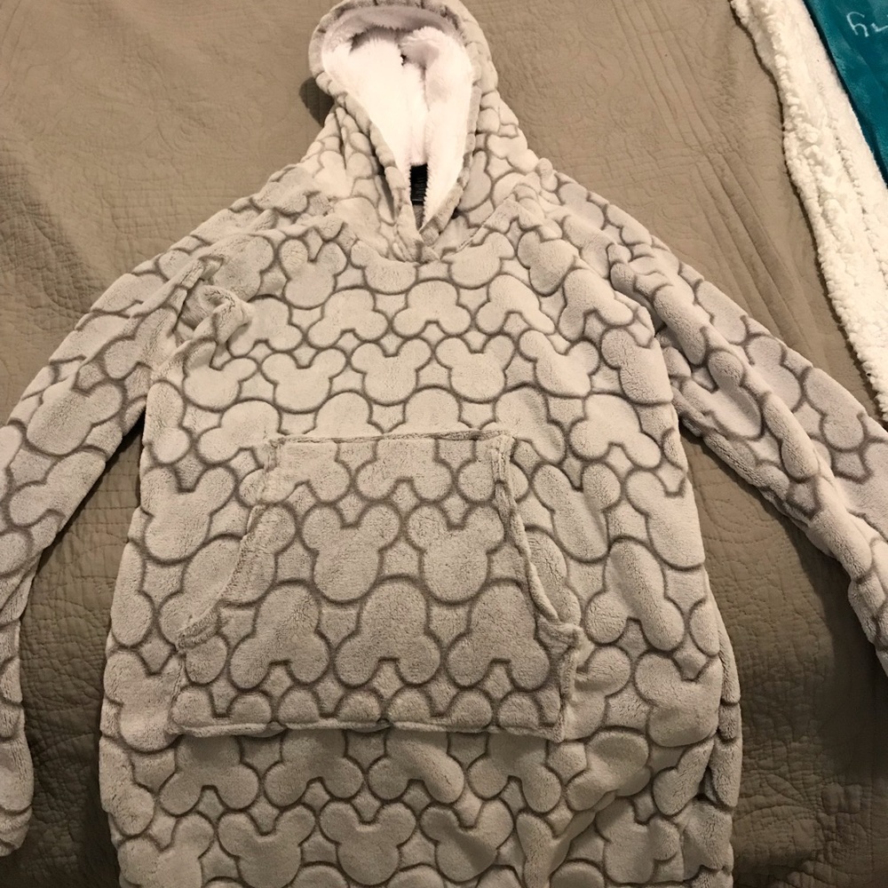 Small robe - Picture 2 of 2